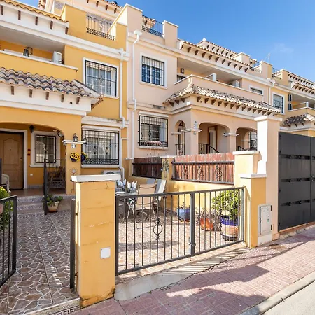 Casa Susan Торевьиа